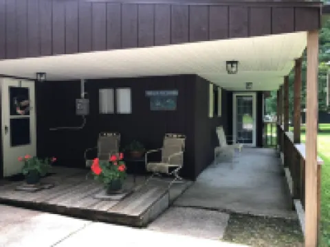 FernRockCabin- A Peaceful getaway in the Laurel Highlands of PA