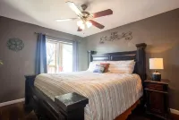 Welcome to our Cozy Getaway! Next to SDC just minutes from ALL Branson offers.