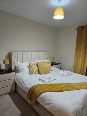 2 minutes walk away from Ethihad Stadium Apartment