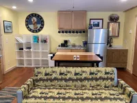 Wapiti Cabin - a Wolf Crossing Cabin Next to Yellowstone
