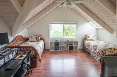 Amazing Views of the Bay and Ocean, Steps to Beach Hotels near Kealakekua Bay Cliffs