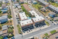 2 MIN WALK 2 THE BEACH 5 BEDS GREAT LOCATION POOL HOT TUB