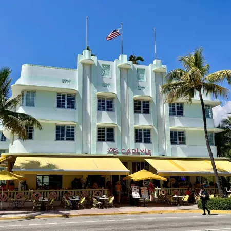 ⭐️⭐️⭐️⭐️⭐️Best Location! Vacation in Paradise on Ocean Dr with Direct Beach View
