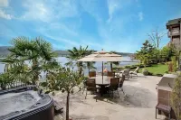 Stunning Luxury Waterfront Home