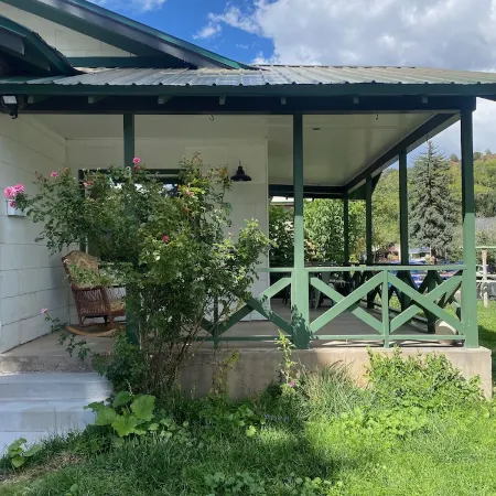 Newly remodeled, Old Town 3 BR, 1.5 Bath Walk Everywhere