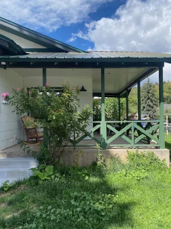 Newly remodeled, Old Town 3 BR, 1.5 Bath Walk Everywhere