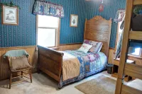 Private 2 Bedroom located in the heart of the PA Wilds & Dark Skies viewing area