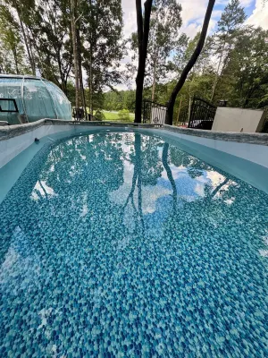 Countryside Getaway Sand UniqueDomeB/serene farm retreat Hotel dekat South Bynum River Access