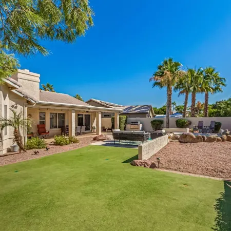 Pool & Putting Green with Golf Cart minutes to Golf Courses in Sunny Arizona!