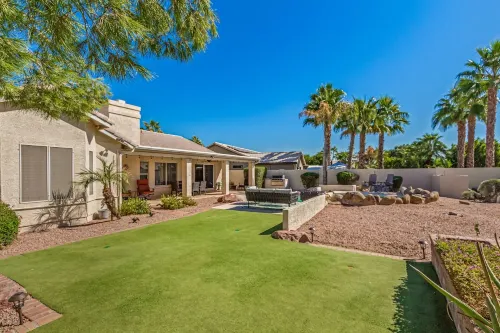Pool & Putting Green with Golf Cart minutes to Golf Courses in Sunny Arizona!