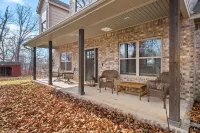 Hickory Hill Haven: Waterfront - Hot Tub - Fire Pit - Relax