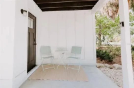 Modern Ground Floor Rental Unit near Anna Maria Island