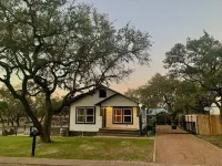 Cozy Cottage in delightful Johnson City, Texas