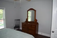 Convenient 2-bedroom apartment in Glens Falls with WiFi