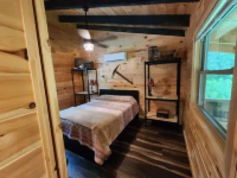 Gold Rush Cabin- Red River Gorge