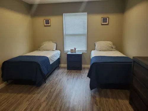 Cozy and quiet new townhome minutes from the mall exit.