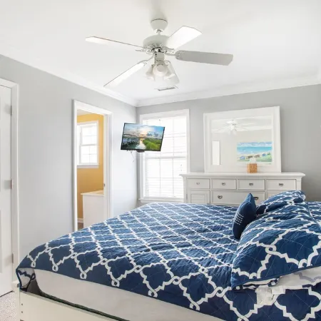 Pirates Cove & Mermaids Haven: Duplex sleeps 32!