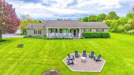 Relaxing Lakeview Retreat! Pool, Hot Tub, Firepit, Gameroom Perfect for Groups,