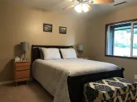 Single Story Chic', One mile from Downtown,  with Tesla 220v Outlet in Garage - balcony