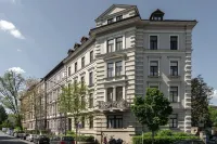 Aurum Suite - Luxurious City Apartment