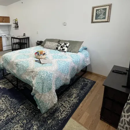 Cozy and private home away from home! Ask about the car rental option!