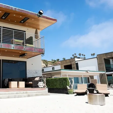 Magical OceanFront home  in Capistrano Beach. All the comforts of home and more!