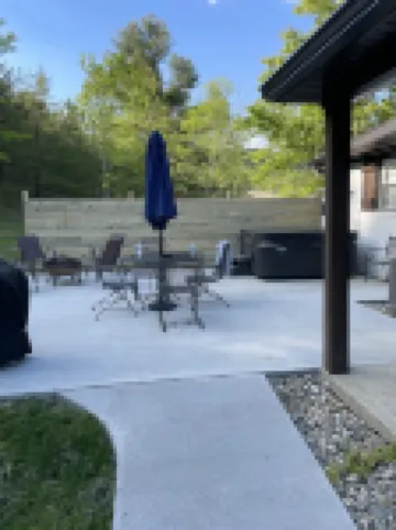 Red River Gorge! 5 bed/3bath on 8 private acres!! Hot tub, Arcade room, Garage