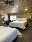 8 miles to Mount Rushmore - Sleeps 2 to 6