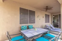 Clean, quiet, comfy and charming in beautiful Estrella Mountain Ranch!