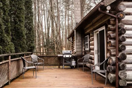Rustic Mountain Getaway w/ Pool + Hot Tub Near Penn's Creek