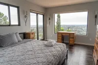Stunning Home & Spectacular View Hotel in zona Harry Griffen Park