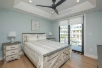 NEW1413 Sand Castle" Ocean Front Condo on Boardwalk, Pool, Elev., Sleeps 19