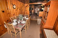 Twain Harte Vacation Rentals - Lake Member, Free WIFI, HD TV, Walk To Town/Lake Hotels in Twain Harte