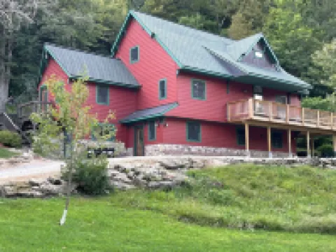 River Valley Cabin