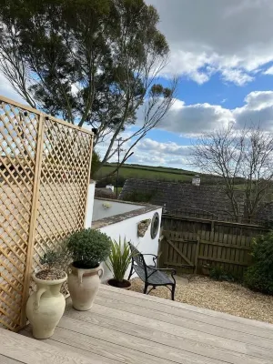 SPINDRIFT, Padstow, peaceful, views, parking - 10min walk to harbour