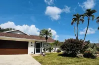 Marco Island Florida Family Vacation Home-heated pool, beach, Pet friendly - breakfast