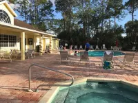 Recently Remodeled, Very Comfy Condo Near Disney, Universal and Sea World.