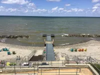 Enjoy sunsets @ spacious 3br/2ba lakefront condo #306--perfect for families