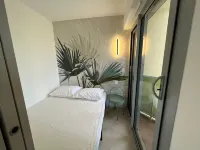 Large Terrace Facing the Sea Canet-Sud,2/4 Persons, Parking, Air Con.,Wifi Hotels in Canet-en-Roussillon