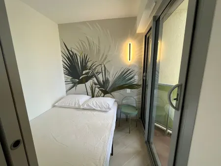 Large Terrace Facing the Sea Canet-Sud,2/4 Persons, Parking, Air Con.,Wifi Отели рядом с достопримечательностью «Le Bleu 'N' Blue»