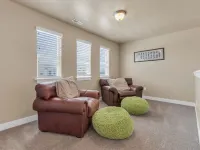Beautiful 4bed, 3 bath-Vineyard home by UVU,  BYU and Provo Canyon Hotele w: Vineyard