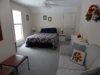 Spacious , next to pools, shuffleboard, screened porch