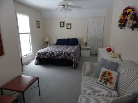 Spacious , next to pools, shuffleboard, screened porch