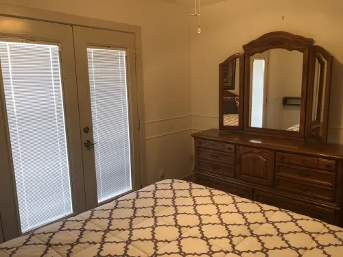 Quiet, charming, remodeled 2 bedroom townhome just minutes from the Red Cliffs