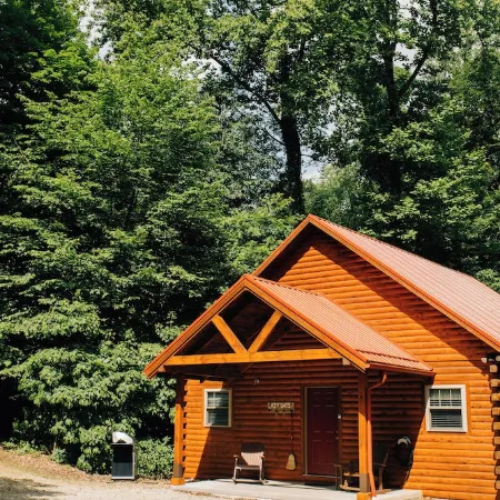 Lazy Days by Rocky Hill Cabins