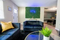Beautiful Home in Decatur w/ game room. 12 min from Downtown.18 min from Airport