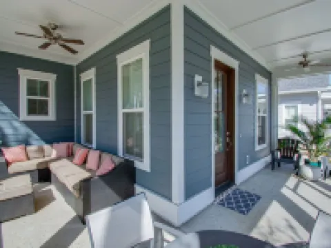 Old Town Bluffton Home + FREE Golf Cart Luxury Home - Sleeps 8 Hotels in Bluffton