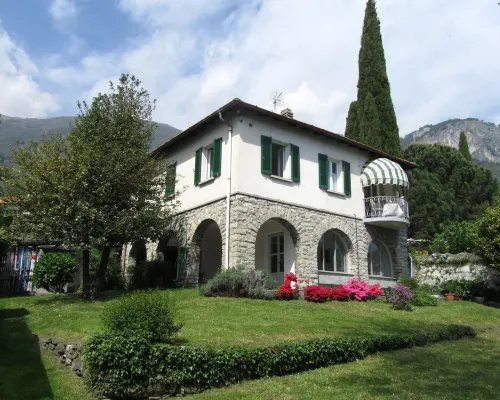 Situated in a beautiful & relaxing place on Lake Como,. Perfect family of 4. Hotels in Musso