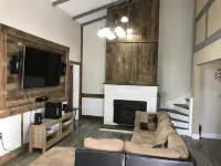 Newly renovated single country home near Greenbrier River