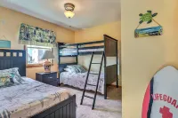 Semi-Oceanfront Gem in the Heart of Kdh - Steps to Beach, Dining & Dog Friendly!